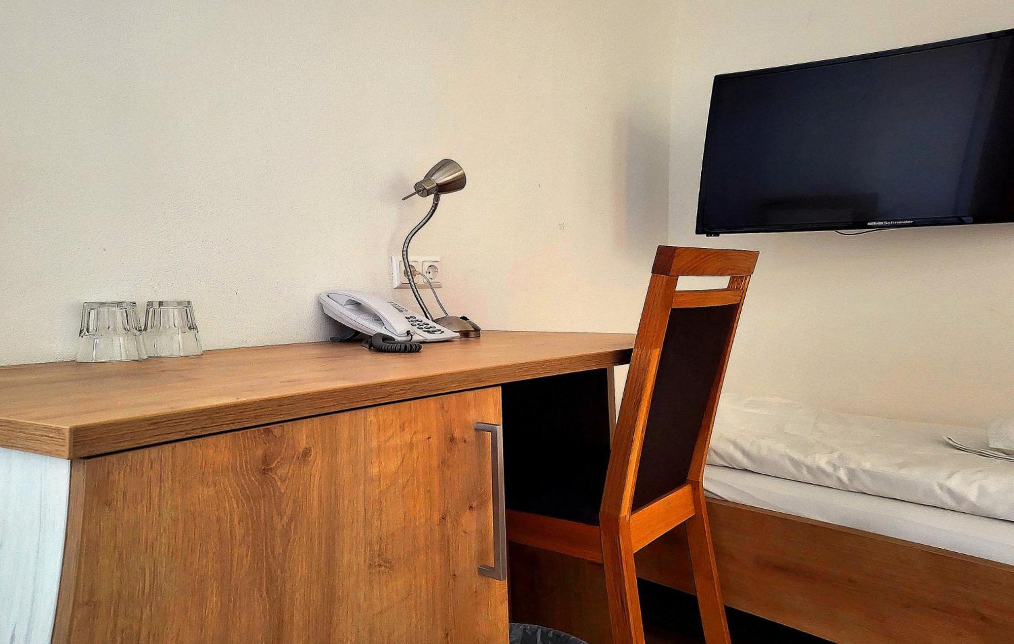Josef Wolfik Strasse 10 Apartment Stockerau Pokoj fotografie